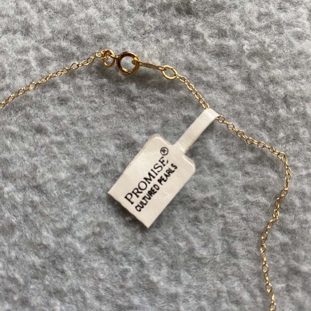 NWT-Cultured Akoya strand Pearl Necklace. Perfect for Christmas! - Picture 3 of 7